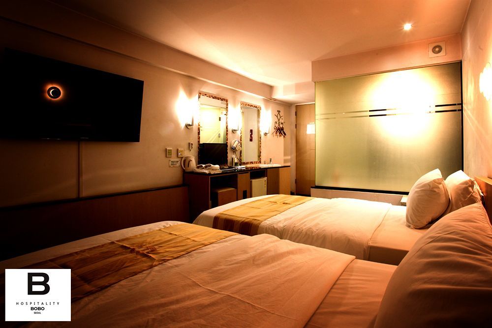 Bobo Hotel Hongdae Seoul Bagian luar foto