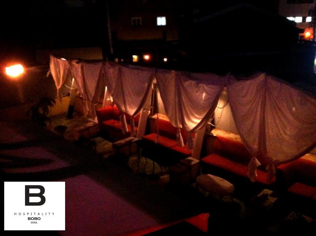 Bobo Hotel Hongdae Seoul Bagian luar foto