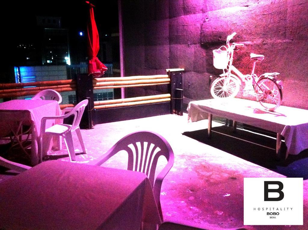 Bobo Hotel Hongdae Seoul Bagian luar foto