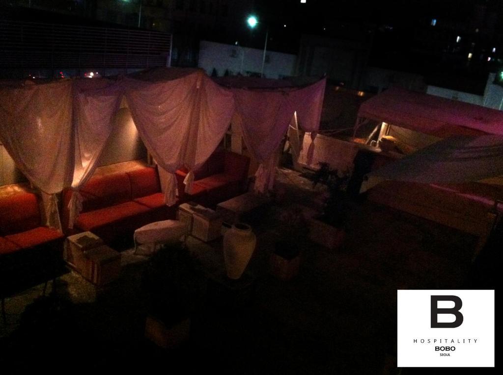 Bobo Hotel Hongdae Seoul Bagian luar foto